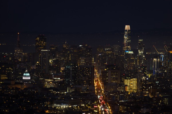 Breathtaking San Francisco city skyline long exposure viewed from Twin Peaks